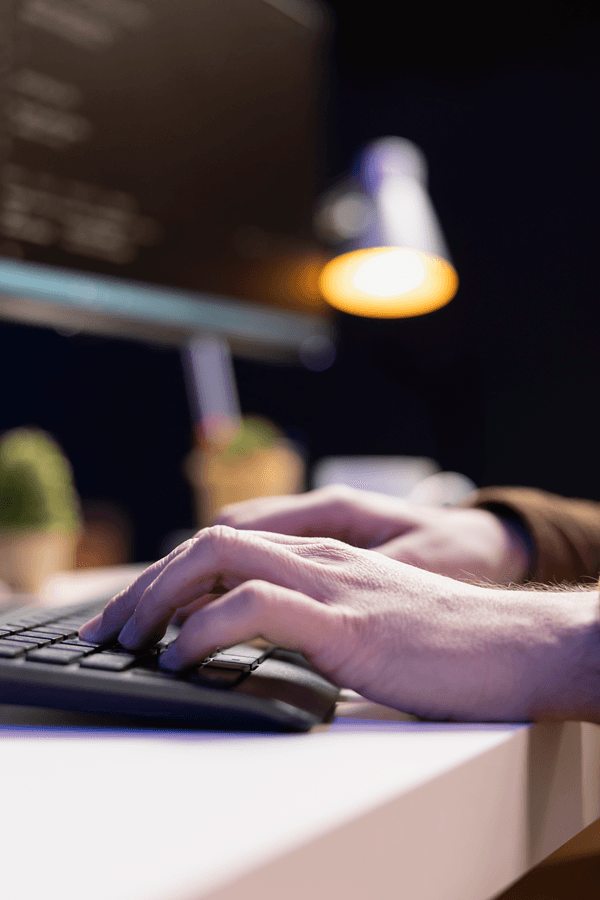 Özel dashboard tasarımı ve yönetim paneli yazılımı.