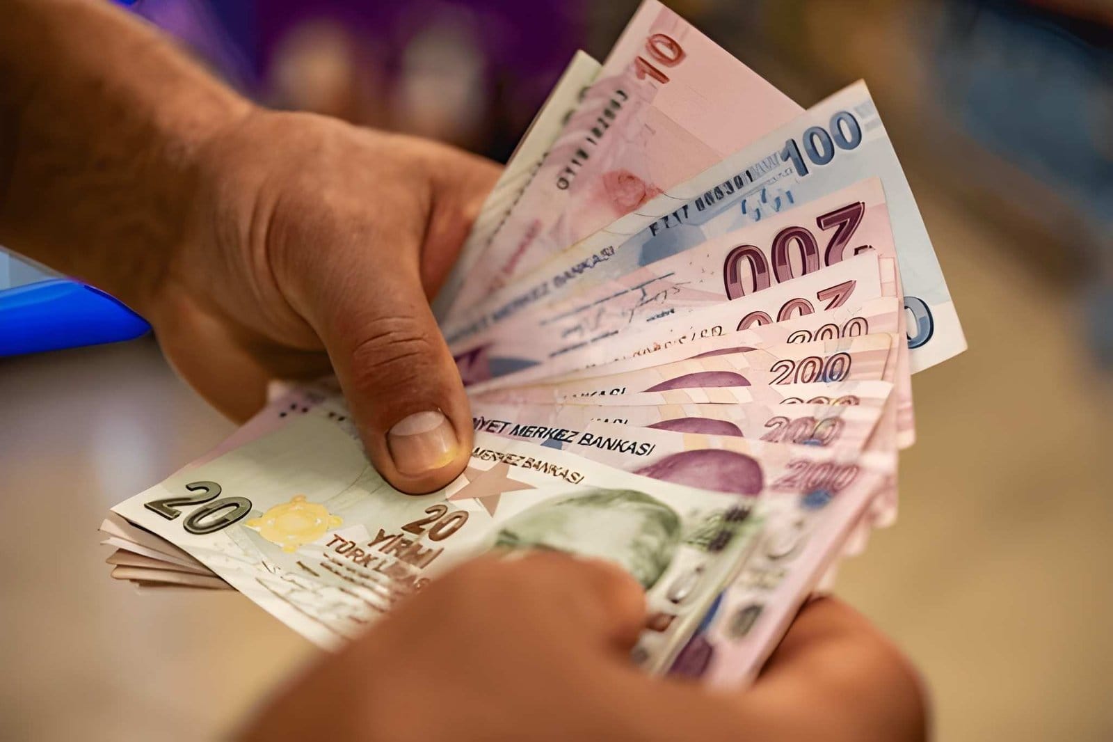 Küçük işletmeler için dijital ajans desteğiyle hazırlanan karlı promosyon bütçesi yönetim şeması.